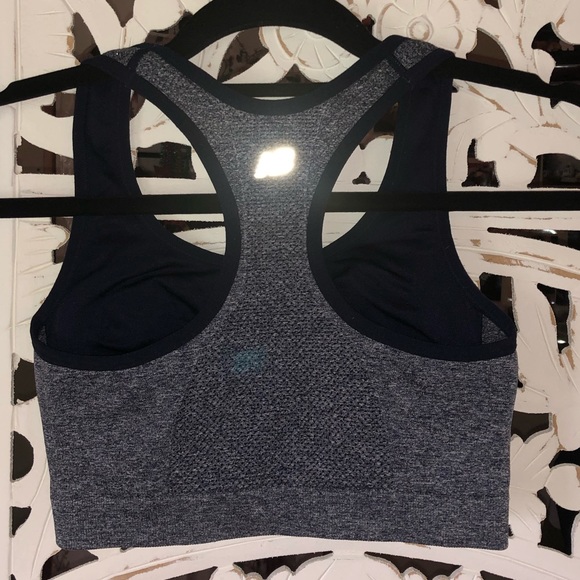 Sports bra - Picture 3 of 4